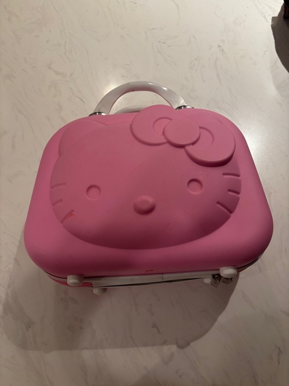 Hello Kitty Pink Character Carry Case